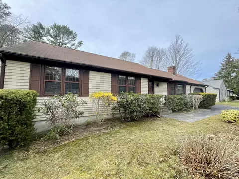 71 Bernard Cir, Centerville, MA 02632 photo 2