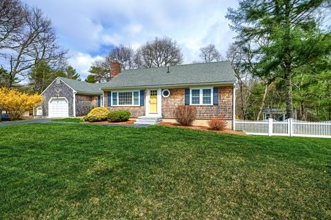 94 Anchor Ln, Cotuit, MA 02635 photo 3