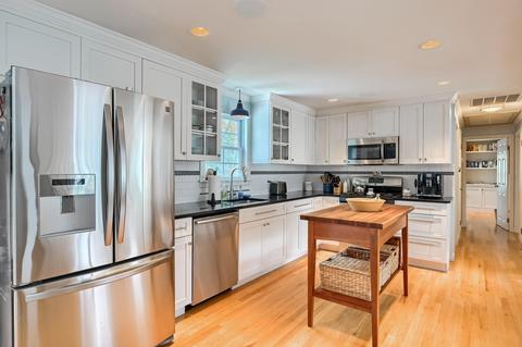 94 Anchor Ln, Cotuit, MA 02635 photo 9