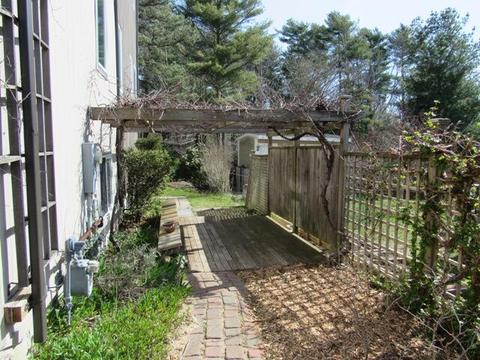 27 Gitche Gumee Rd, Buzzards Bay, MA 02532 photo 2