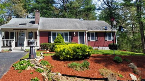 250 Eisenhower Dr, Cotuit, MA 02635 photo 1