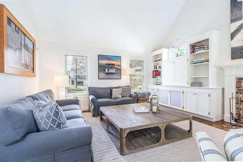 31 Taurus Dr, Mashpee, MA 02649 photo 4