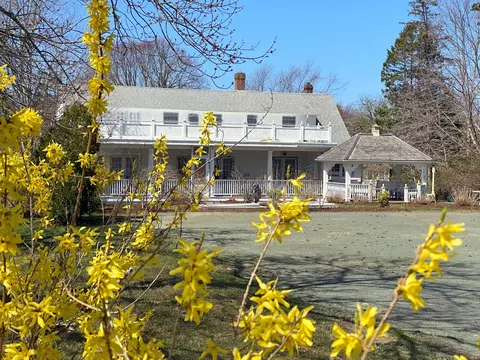 796 S Main St, Centerville, MA 02632 photo 3