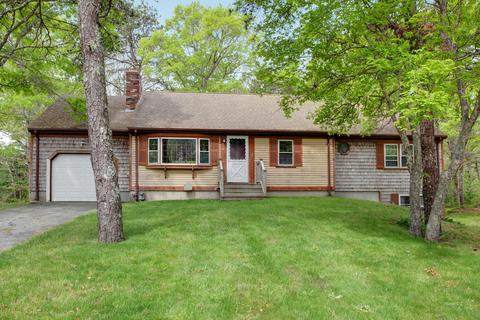 29 Stub Toe Rd, Cotuit, MA 02635 photo 1