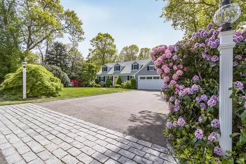 243 Parker Rd, Osterville, MA 02655 photo 1