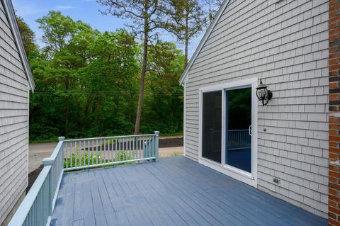 54 Beechwood Dr, Mashpee, MA 02649 photo 7