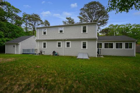 54 Beechwood Dr, Mashpee, MA 02649 photo 4