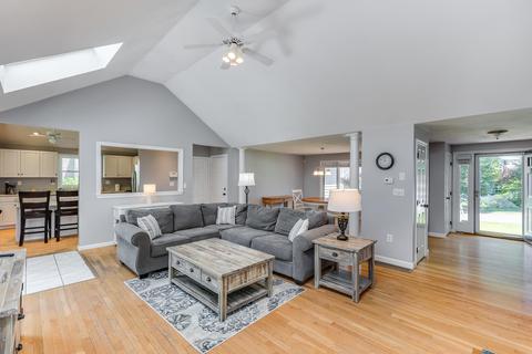 43 Snead Dr, Mashpee, MA 02649 photo 9