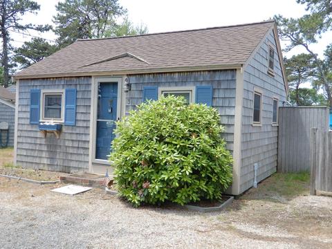 3 Ocean Dr, Dennis Port, MA 02639