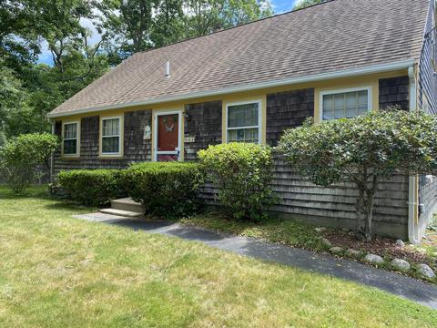562 Old Strawberry Hill Rd, Centerville, MA 02632 photo 3