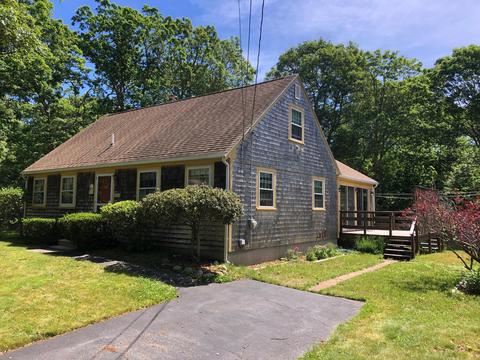 562 Old Strawberry Hill Rd, Centerville, MA 02632 photo 2