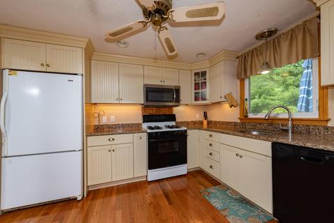 5 Thom Ave, Bourne, MA 02532 photo 9