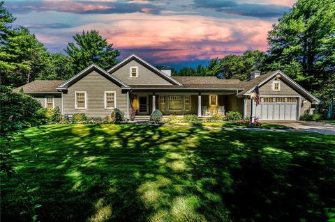 18 Cornwall Ct, Cotuit, MA 02635 photo 1