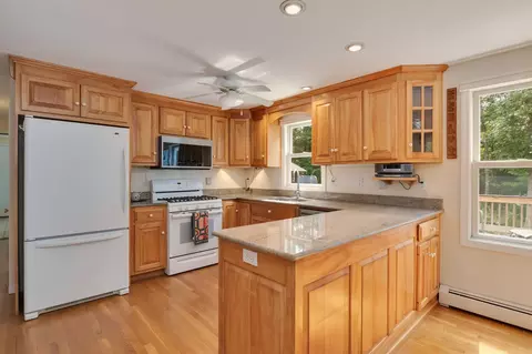565 Sampsons Mill Rd, Cotuit, MA 02635 photo 19