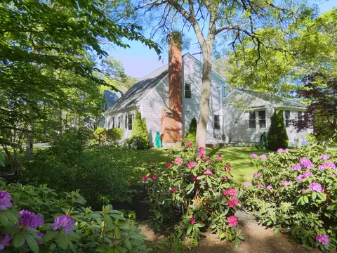 565 Sampsons Mill Rd, Cotuit, MA 02635 photo 7