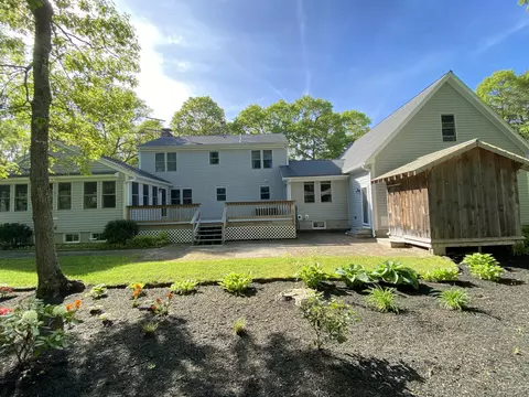 565 Sampsons Mill Rd, Cotuit, MA 02635 photo 3