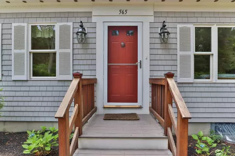 565 Sampsons Mill Rd, Cotuit, MA 02635 photo 9