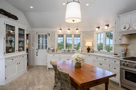 28 Holway Dr, West Barnstable, MA 02668 photo 4