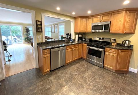 97 Sterling Rd, Hyannis, MA 02601 photo 4