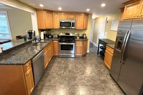 97 Sterling Rd, Hyannis, MA 02601 photo 5