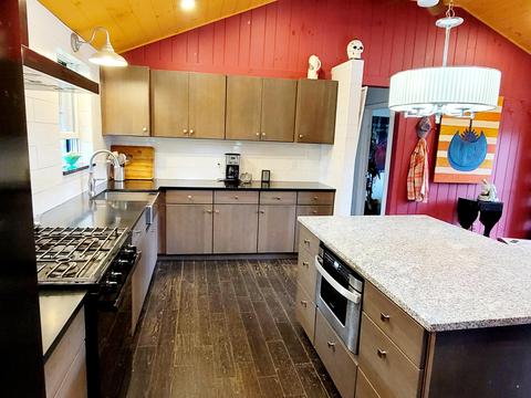 9 Cliff Rd, Monument Beach, MA 02553 photo 2