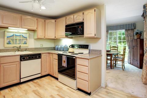 7 Hampton Ct, Mashpee, MA 02649 photo 3