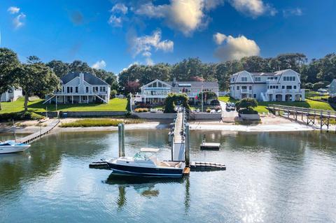 14 Pine Tree Dr, Buzzards Bay, MA 02532 photo 3