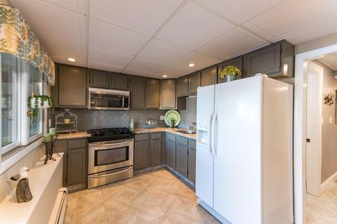 14 Pine Tree Dr, Buzzards Bay, MA 02532 photo 14
