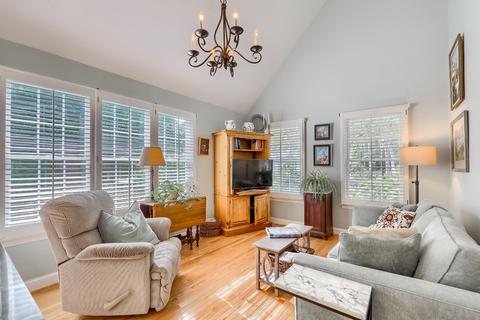 9 Darby Pt, Mashpee, MA 02649 photo 4