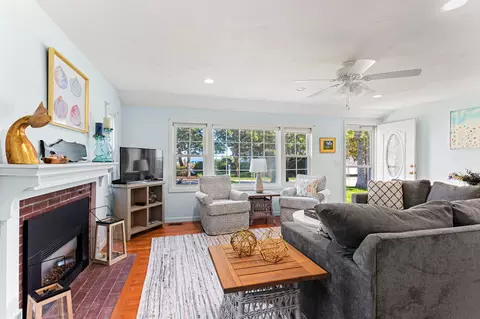 4 Pond St, Mashpee, MA 02649 photo 27