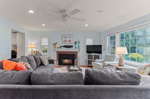 4 Pond St, Mashpee, MA 02649 photo 29