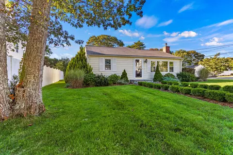 4 Pond St, Mashpee, MA 02649 photo 12