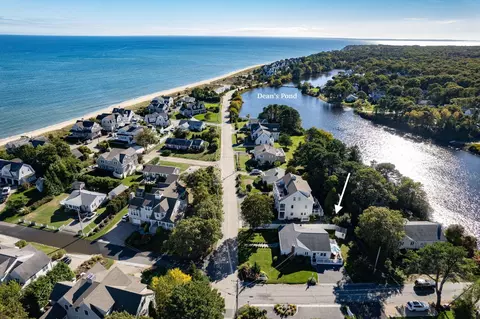 4 Pond St, Mashpee, MA 02649 photo 4