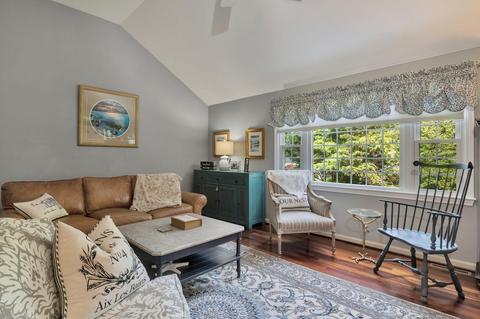 8 Derby Dr, West Barnstable, MA 02668 photo 5