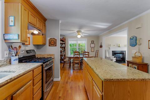 34 Grant Breen Dr, Mashpee, MA 02649 photo 9