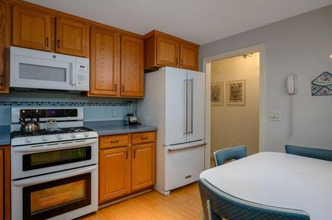 4 Atlantic Ct, Mashpee, MA 02649 photo 8