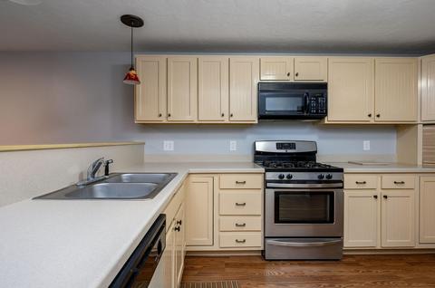 9 Rolling Green Ln, Mashpee, MA 02649 photo 18