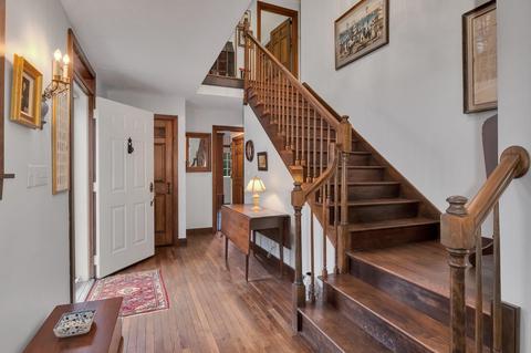 481 Main St, Cotuit, MA 02635 photo 5