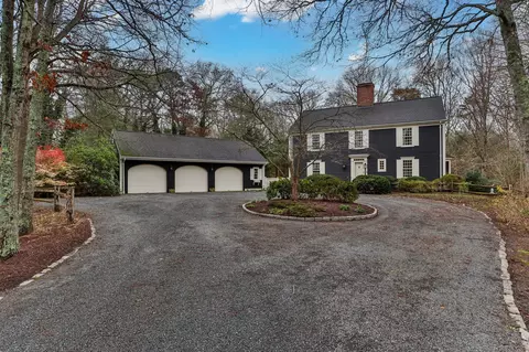 481 Main St, Cotuit, MA 02635 photo 1