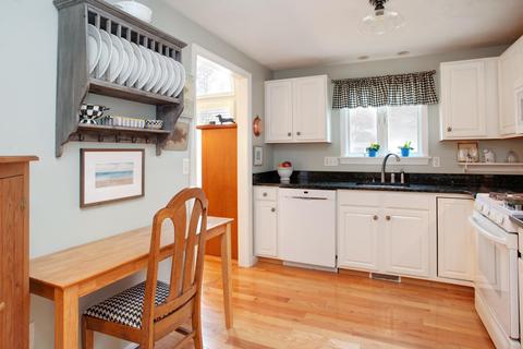 15 Windward St, Mashpee, MA 02649 photo 10