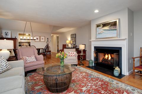 15 Windward St, Mashpee, MA 02649 photo 4