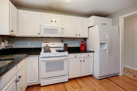 15 Windward St, Mashpee, MA 02649 photo 12