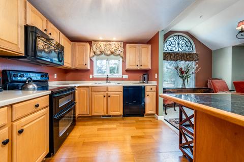 21 Windward St, Mashpee, MA 02649 photo 5
