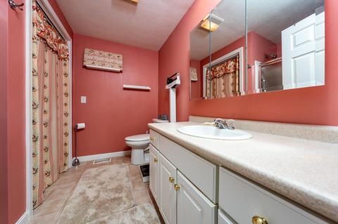 21 Windward St, Mashpee, MA 02649 photo 12