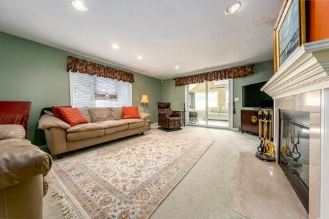 21 Windward St, Mashpee, MA 02649 photo 9
