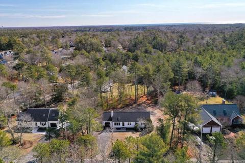 124 Mashpee Neck Rd, Mashpee, MA 02649 photo 4