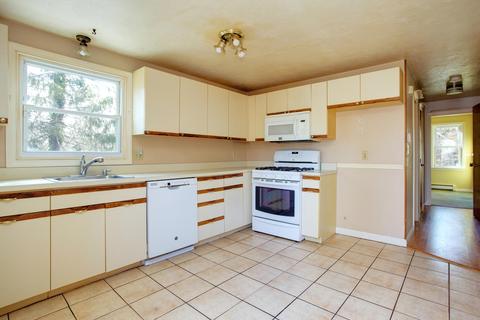 319 Cotuit Rd, Mashpee, MA 02649 photo 5