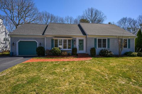 12 Sunbeam Ln, Hyannis, MA 02601 photo 2
