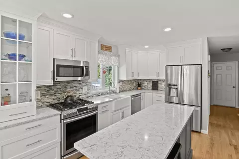 17 Starbeam Ln, Hyannis, MA 02601 photo 11