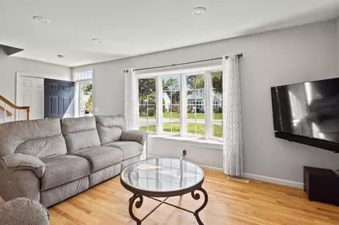 17 Starbeam Ln, Hyannis, MA 02601 photo 6